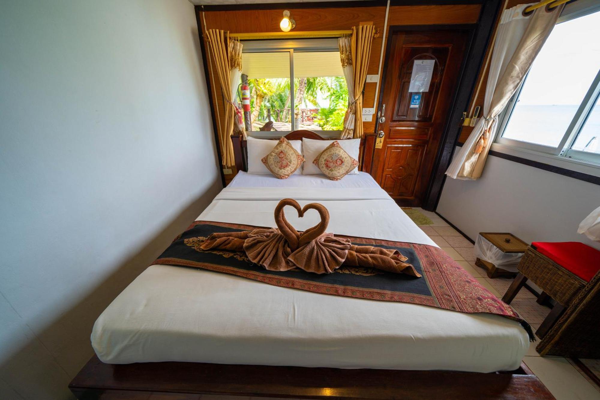 Tongta Phaview Resort Koh Samet Exterior photo